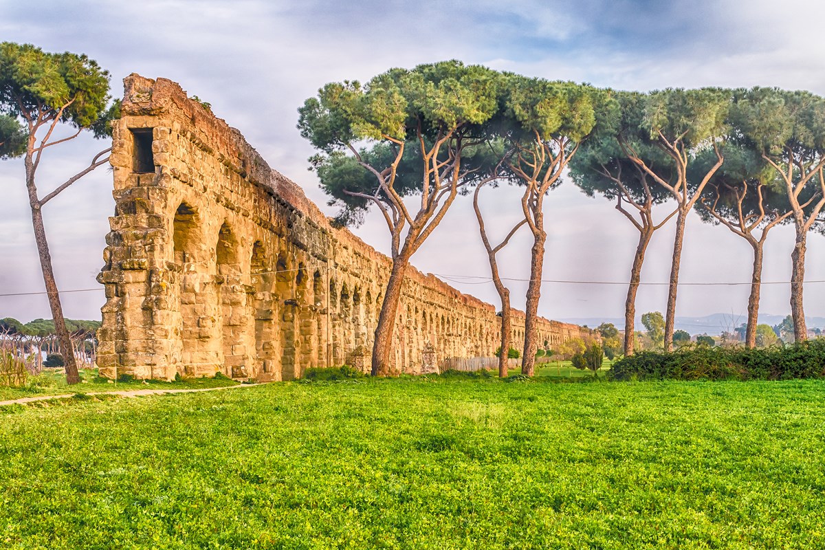 park aqueduct rome 3